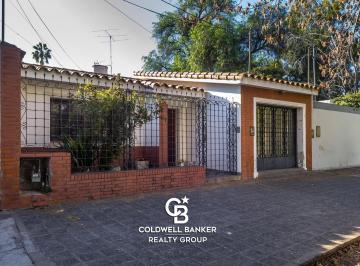 Casa · 243m² · 7 Ambientes · 1 Cochera · Tres Cerritos, Av Reyes Catolicos Al 1400