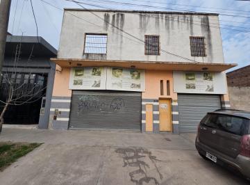 fachada · Galpón de 330 m en Moron