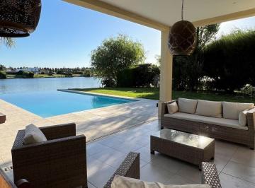Casa · 230m² · 4 Ambientes · 2 Cocheras · Casa en Alquiler en San Francisco, Villanueva, Tigre