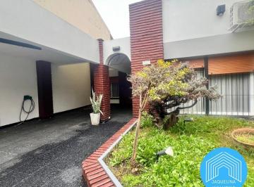Casa · 150m² · 4 Ambientes · 2 Cocheras · Casa 4 Amb en Venta - Ramos Mejia