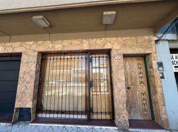 PH · 106m² · 3 Ambientes · Bahía Blanca 140, Wilde ¡Ph con Local o Garage a La Venta en Wilde!
