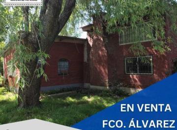 Casa de 3 ambientes, Moreno · Casa Tipo Loft con Hermoso Terreno Arbolado. a m de Asfalto y Colectivo