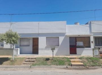 Casa · 80m² · 3 Ambientes · Casa en Venta - 2 Dorm. 1 Baño - Tandil