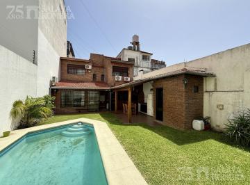 Casa · 215m² · 5 Ambientes · 1 Cochera · Casa en Florida 5 Ambientes en Venta Lote de 8.66 X 30