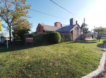 Casa · 70m² · 4 Ambientes · 1 Cochera · Casa - Pueblo General Belgrano