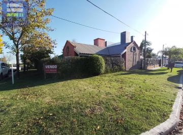 Casa · 70m² · 4 Ambientes · 1 Cochera · Casa - Pueblo General Belgrano