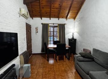 PH · 70m² · 3 Ambientes · 1 Cochera · PH en Venta en Castelar Norte – Apto Crédito