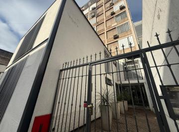 Oficina comercial · 65m² · 7 Ambientes · Tu Oficina Perfecta Es Ésta! B° Centro!