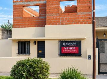 KNK-KNK-4958_2 · Oportunidad Venta Casa a Reciclar Haedo Escucha Oferta