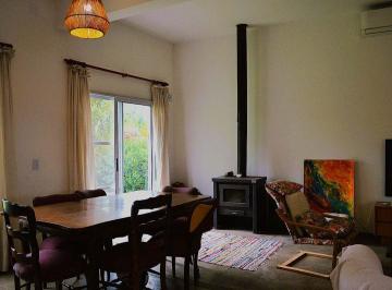 Casa · 115m² · 4 Ambientes · 1 Cochera · Casa en Venta 2 Terrenos en Lobos 960 m²
