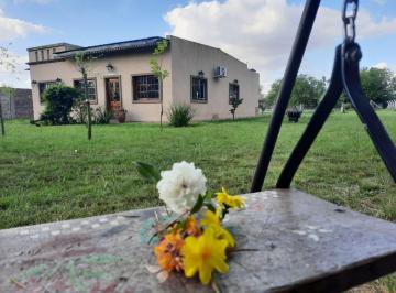 Casa · 1200m² · 6 Ambientes · Casa en Virrey del Pino
