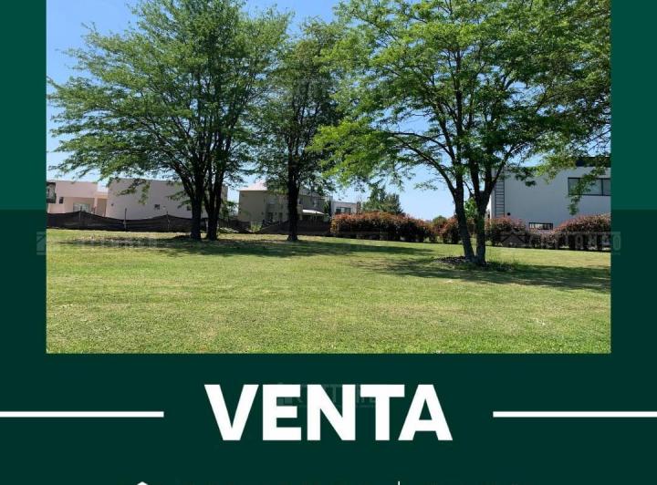 Terreno · 1049m²