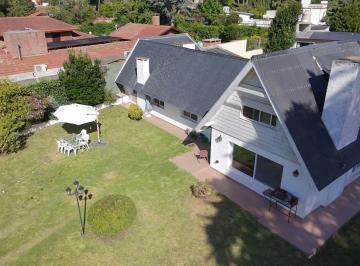 Casa de 5 ambientes, Villa Gesell · Casa de 5 Ambientes en Venta Barrio Norte Villa Gesell