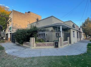 Casa · 86m² · 3 Ambientes · 1 Cochera · H. Primo 106, Esq. S. Gardel, Temperley Oeste - Casa en Pb, 2 Drms, Cochera, Patio - Apta Crédito