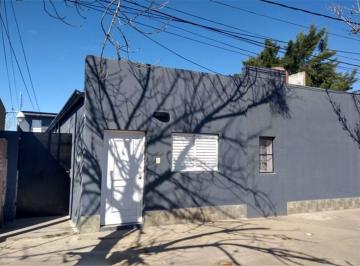 Edificio · 242m² · Se Alquila Dpto - 1 Dorm - Reconquista