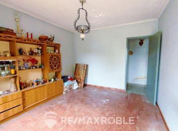 Casa · 93m² · 3 Ambientes · 1 Cochera · Casa en Venta Los Hornos 2 Dorm.