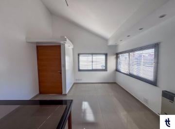 Oficina comercial , Córdoba · Oficina en Alquiler en Urca (2 Privados - Sala - Cocina - Baño)