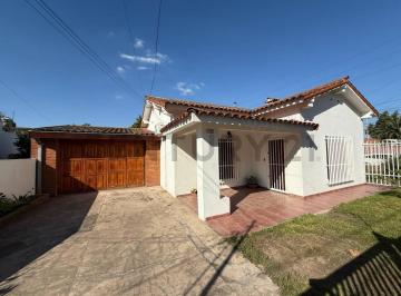 Casa · 150m² · 4 Ambientes · 4 Cocheras · Venta Casa 4 Ambientes Apta Credito Jose C Paz