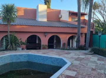 Casa · 350m² · 10 Ambientes · 2 Cocheras · Casa a La Venta en Calle El Guayacan