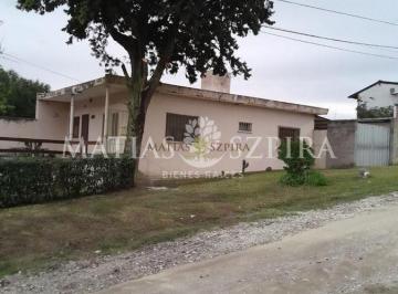 Casa · 110m² · 3 Ambientes · 1 Cochera · Casa a La Venta en Cordoba