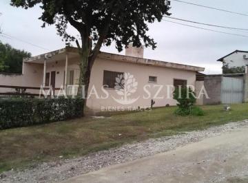 Casa · 110m² · 3 Ambientes · 1 Cochera · Casa a La Venta en Cordoba