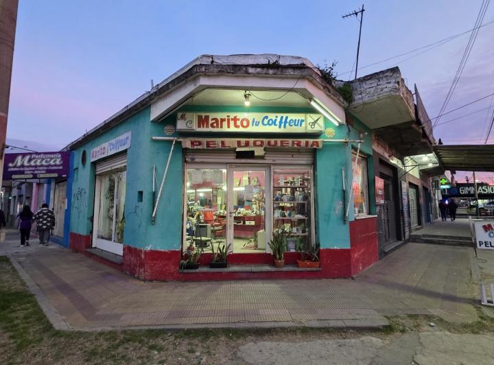 Local comercial · 234m²