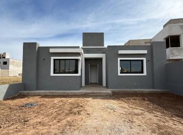Casa · 100m² · 3 Ambientes · Venta - Casa 2 Dorm Apta Crédito - B° Valle Cercano