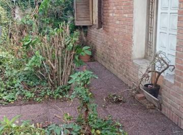 Casa · 110m² · 3 Ambientes · 3 Cocheras · A Reciclar, Sobre Lote de 283 m²