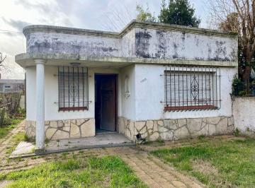Casa de 3 ambientes, Almirante Brown · Casa en Venta