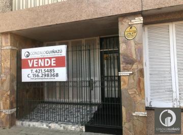 Casa · 110m² · 4 Ambientes · Casa de 2 Dorm. con Parrillero y Terraza - Echesortu