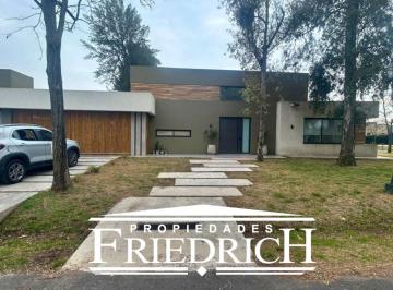 Casa · 254m² · 5 Ambientes · 4 Cocheras · Casa en Venta - Barrio Cerrado La Cesarina