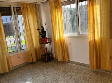Casa de 3 ambientes, Esteban Echeverría · Casa Americana Sobre Importante Lote - Apto Credito