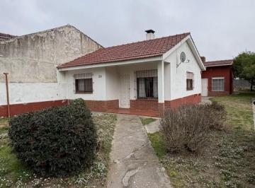 Casa · 140m² · 6 Ambientes · Venta de Casa Mas Departamento en Block en Nueva Atlatis