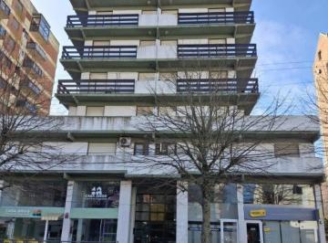 Departamento · 55m² · 3 Ambientes · 1 Cochera · Constitucion 489 3 "C" Edificio "Farallon Ii"