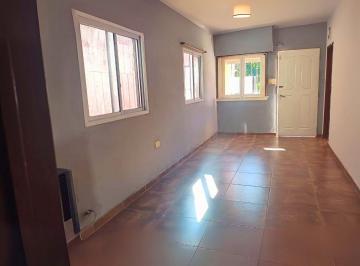 Casa · 73m² · 3 Ambientes · 1 Cochera · Venta Casa 4 Ambientes Villa Elvira