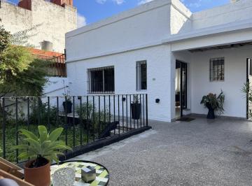 Casa · 100m² · 3 Ambientes · 1 Cochera · Casa en Saavedra Completamente Reciclada