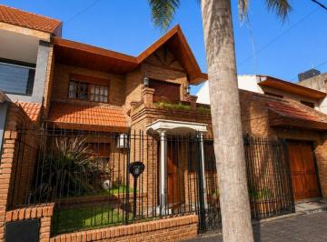 KNK-KNK-4954_2 · Oportunidad Venta Chalet 6 Ambientes Piscina Escucha Ofertas