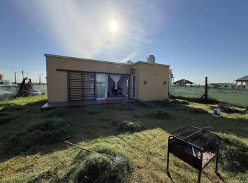Casa · 60m² · 2 Ambientes · 1 Cochera · Casa Quinta en San Vicente