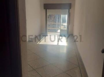 Departamento · 61m² · 3 Ambientes · Venta\paso Molino\apartamento Al Frente\rentado\balcón/renta de U$d 500 Aprox/
