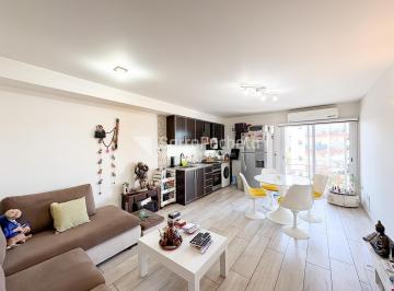 Departamento · 52m² · 3 Ambientes · 1 Cochera · Venta Departamento 3 Ambientes con Balcón, Parrilla y Cochera en Haedo.