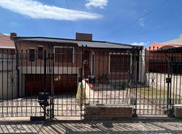 Casa de 6 ambientes, Córdoba · Parque Capital - Casa + Departamento 1 Dormitorio