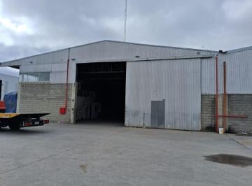 Bodega-Galpón · 1000m² · 3 Ambientes · Nave Industrial en Alquiler en Ferreyra 1000 m²
