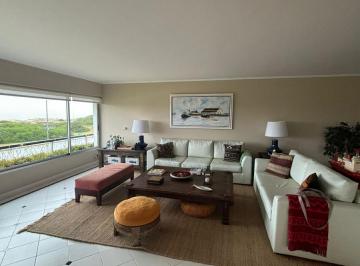 Departamento · 169m² · 5 Ambientes · 1 Cochera · Departamento - Playa Brava