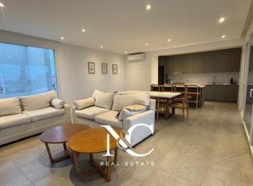 Casa · 156m² · 4 Ambientes · Casa en Alquiler en Costa Esmeralda
