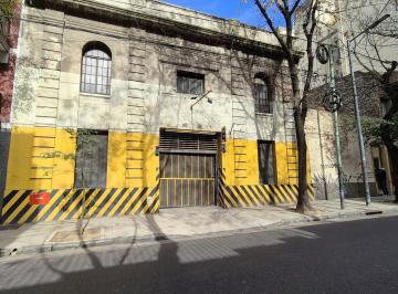 Bodega-Galpón · 700m² · 5 Ambientes · 2 Lotes en Venta