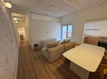 PH · 74m² · 4 Ambientes · PH en Pleno Centro Rosarino