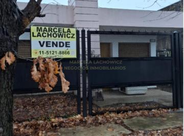 Casa de 3 ambientes, Berazategui · Casa con 2 Dorm. y 230 m² de Terreno en Venta, Villa España