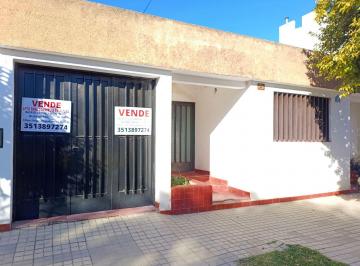 imagen1 · Venta a Reciclar Casa 4 Dorm. Garage Patioz/plazoletalosjubiladosen Alta Córdoba U$s70.000.