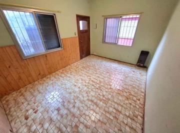 PH · 55m² · 3 Ambientes · PH 3 Ambientes Venta Glew con Patio Apto Credito