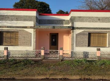 Casa · 200m² · 2 Dormitorios · Alquilo Casa en San Justo Entre Ríos